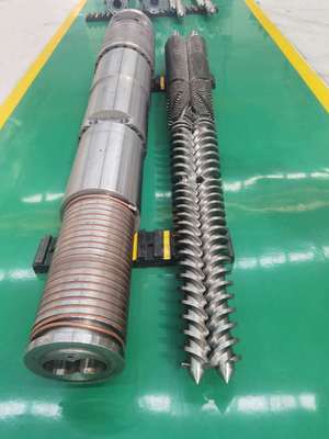 Dureza do parafuso HRC 58-62 e Dureza de nitruração 950-1050HV para sistema de parafuso cônico em tandem